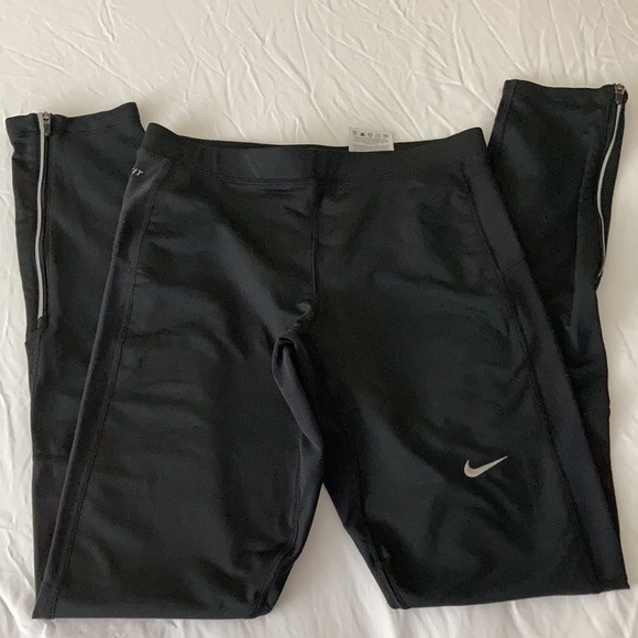 Nike Dri-Fit Running Gear - Picture 2 of 11